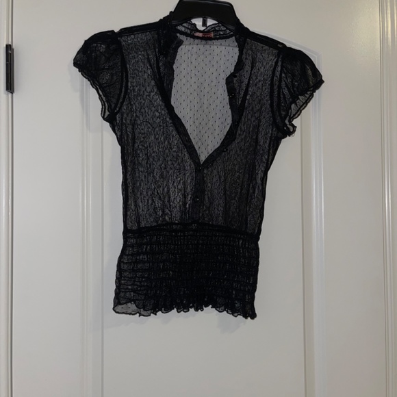 Blacks Lace blouse - Picture 2 of 8